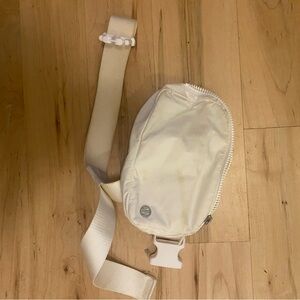 Lululemon belt bag